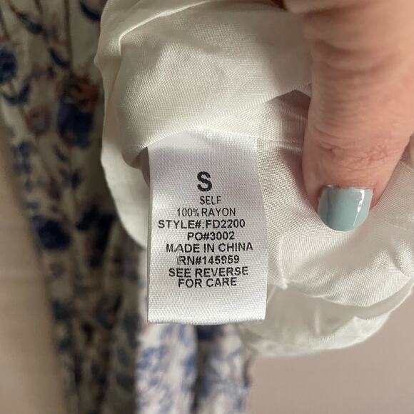 NWT Dress Forum Floral White,Blue,Rust Maxi Dress. Size Small.Side Open Splits. - Picture 9 of 9